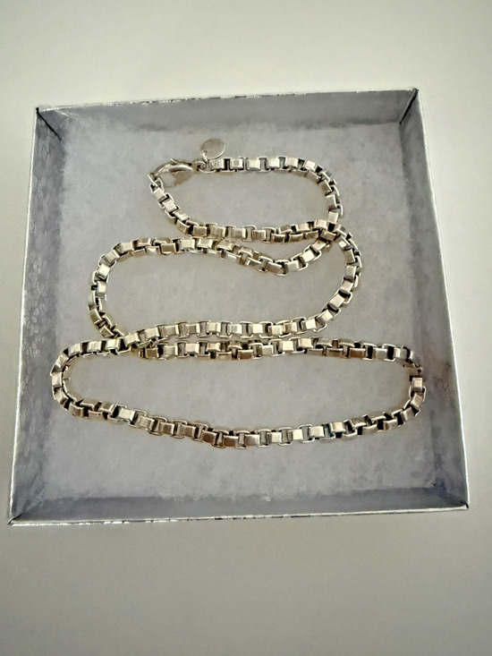 Tiffany & Co. Jewelry - Vtg Tiffany & Co Sterling Silver Venetian Link Box Chain Necklace 18 inch Unisex